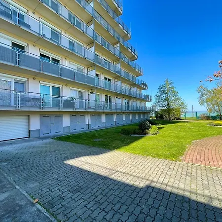 Alice's Lakeside Escape Apartament *